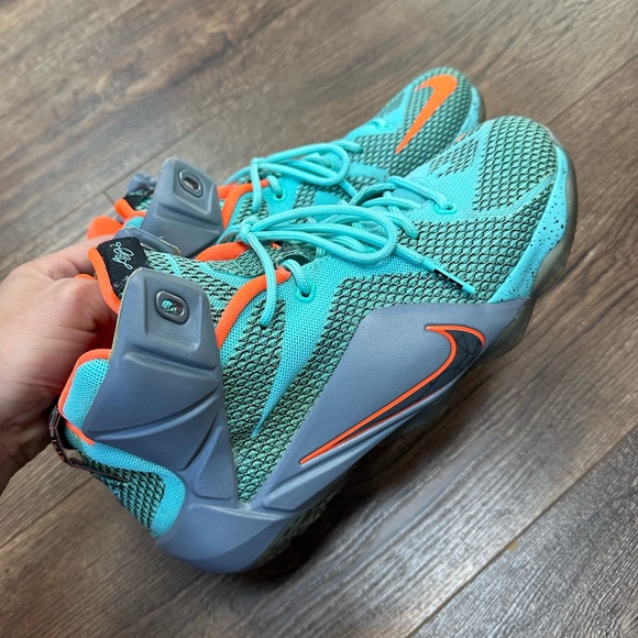 7Y Nike Lebron 12 - Picture 2 of 8